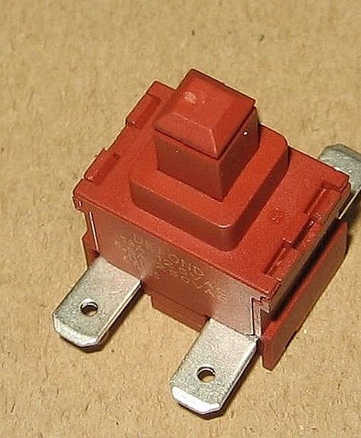 Вимикач двотактний для холодильника Indesit C00851156