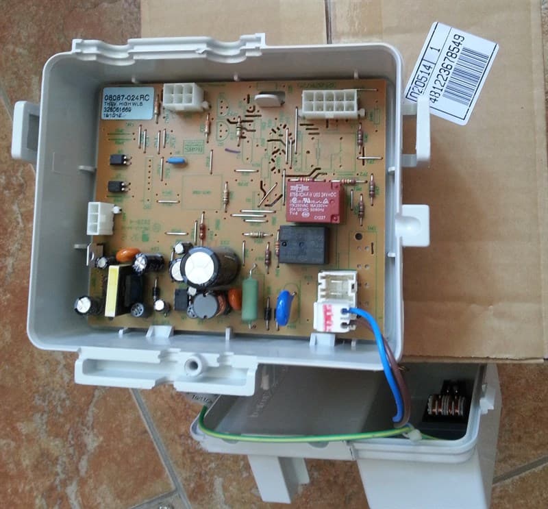 Плата керування для холодильника Whirlpool 481223678549