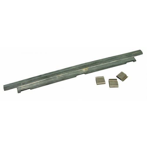 Уплотнитель двери нижний для посудомоечной машины Ariston C00056475 (545мм)